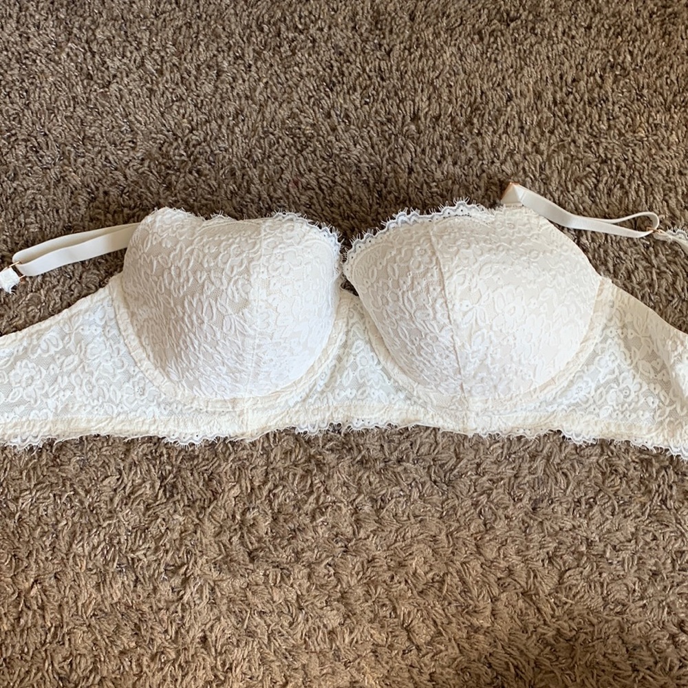 American eagle/aerie white lace bra size 38D